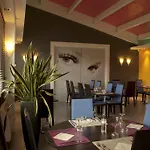 Hotel Kyriad Sur Yon
