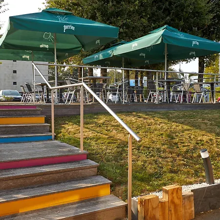 Hotel Kyriad Sur Yon 3*