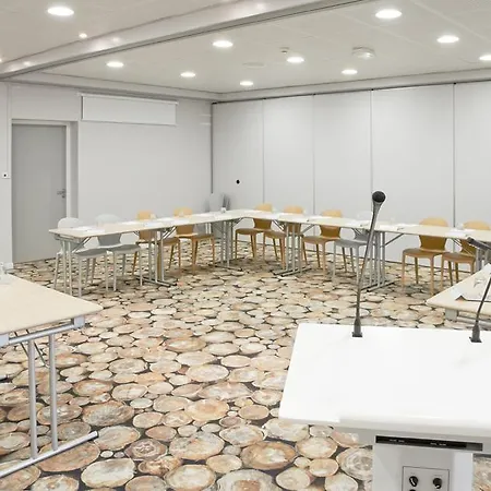 Kyriad Sur Yon Hotel