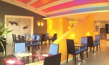 基里亚德罗驰苏尔永酒店 3*