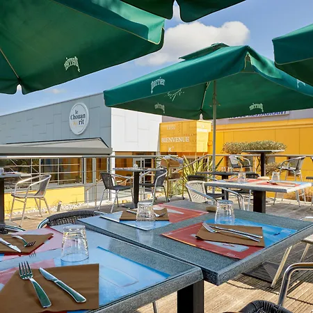 Kyriad Sur Yon Hotel 3*