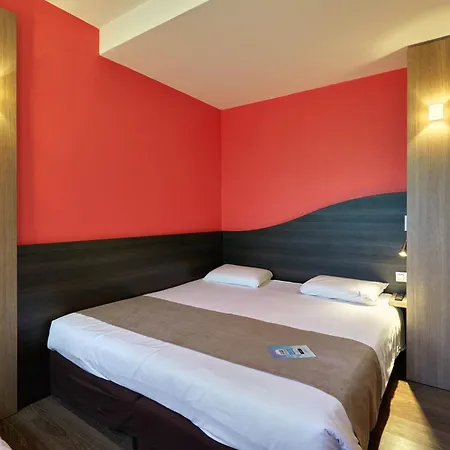 Kyriad Sur Yon 3* לה-רוש-סור-יון