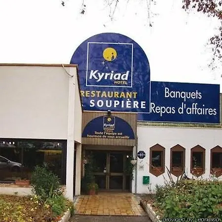 Hotel Kyriad Sur Yon 3*