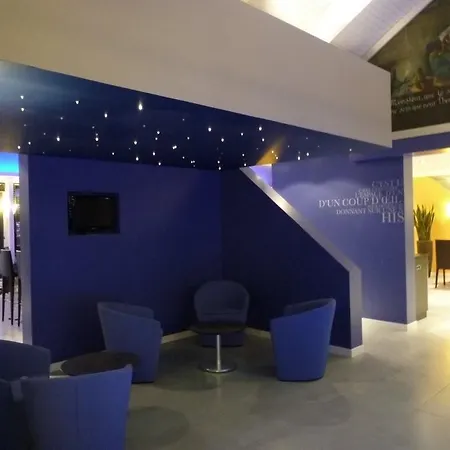 基里亚德罗驰苏尔永酒店 3* 永河畔拉罗什