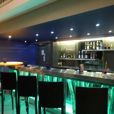 酒店 基里亚德罗驰苏尔永酒店 永河畔拉罗什