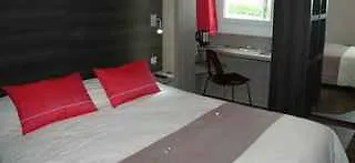 基里亚德罗驰苏尔永酒店