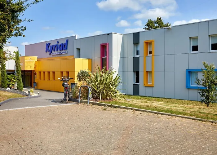 Hotel Kyriad Sur Yon 3*