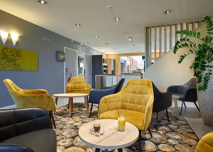 Kyriad Sur Yon Hotel 3*