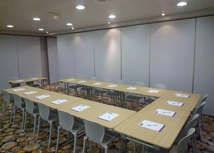 Kyriad Sur Yon Hotel 3*