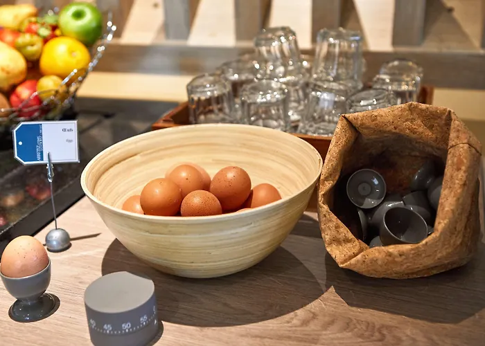 Hotel Kyriad Sur Yon