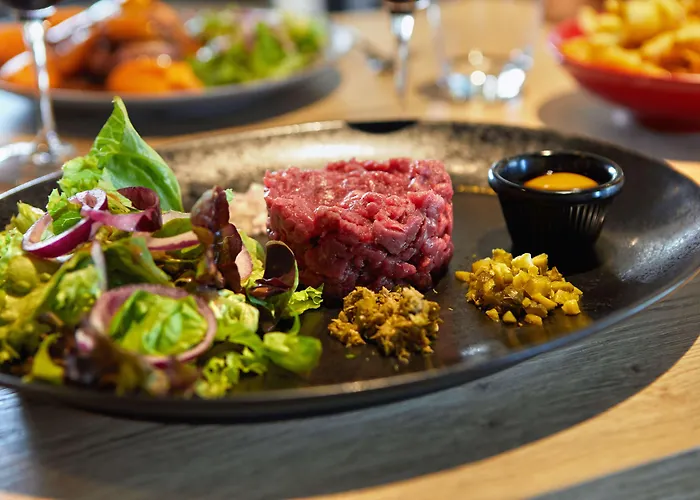 Hotel Kyriad Sur Yon 3*