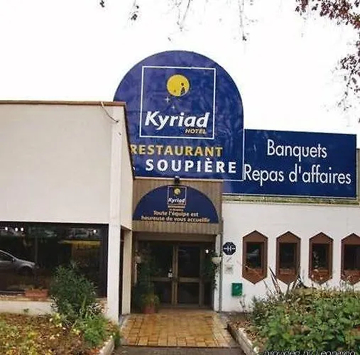 Hotel Kyriad Sur Yon 3*